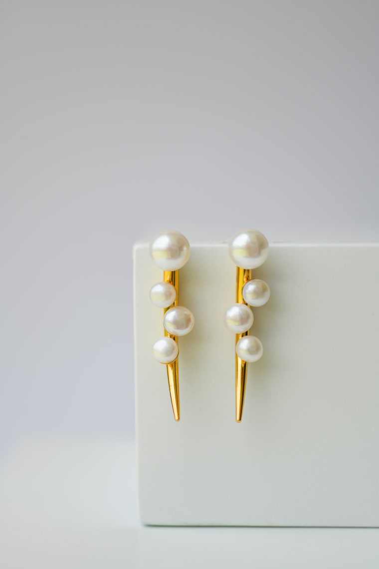 Pearl spike earrings outlet