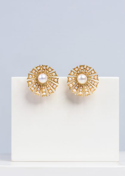 Pearl Oyster Earrings &ndash; Gold Plated